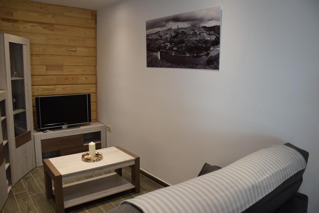 Teatro Rojas Apartment Толедо Екстериор снимка